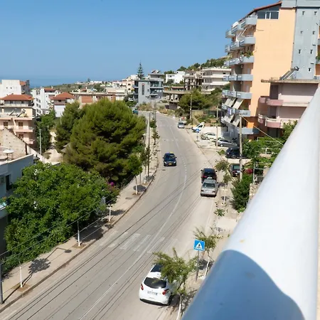 24 * Sarandë